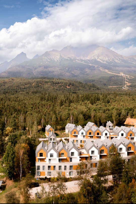 Apartmán 2Brezy Tatry a v pozadí Vysoké tatry